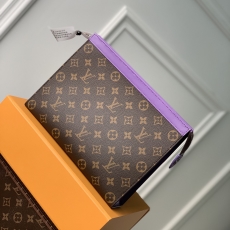 LV Clutch Bags